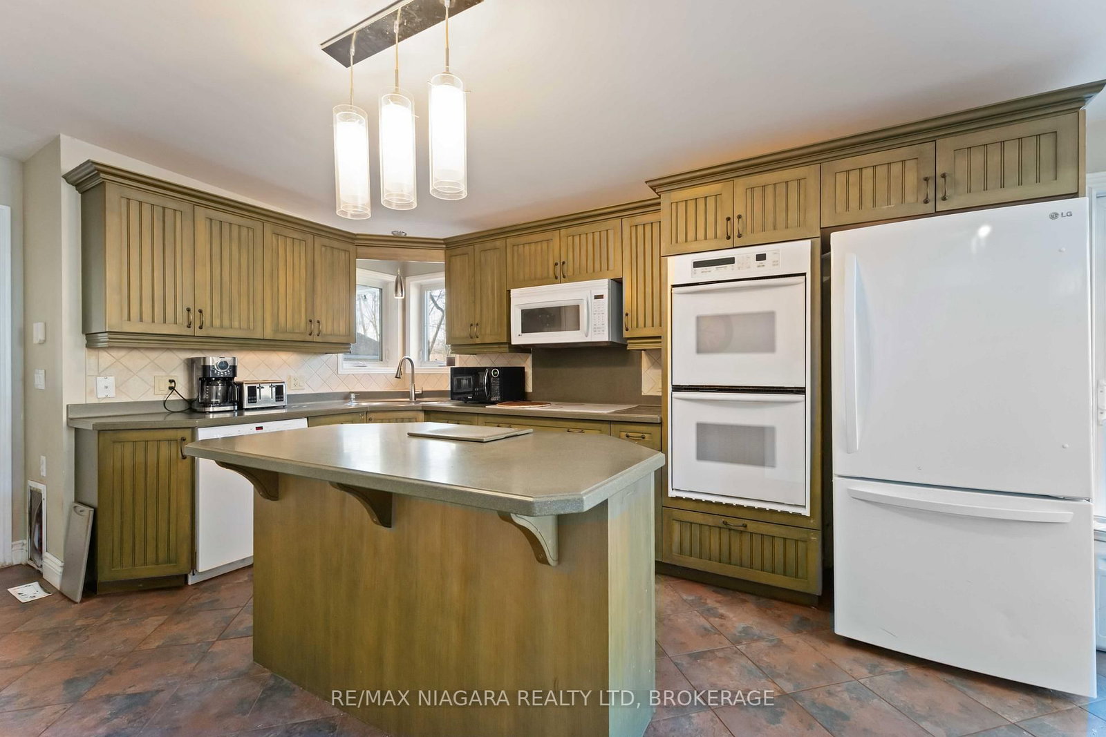 1671 Third Street Louth Street • St. Catharines, ON photo 5