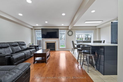 8511 Jennifer Crescent — photo 6