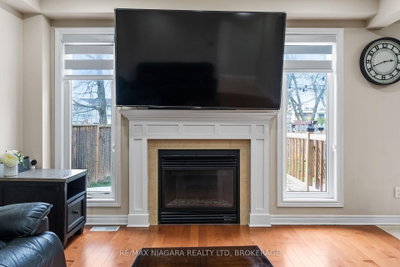 8511 Jennifer Crescent — more photos