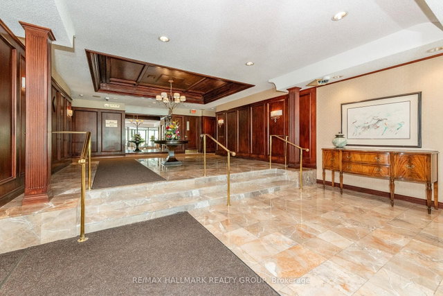1702 - 1510 Riverside Drive