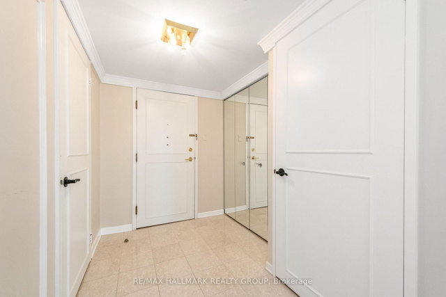 1702 - 1510 Riverside Drive