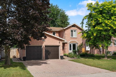 51 Briarsdale Crescent — photo 2