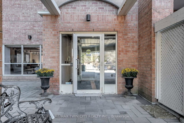 703 - 1414 King Street E