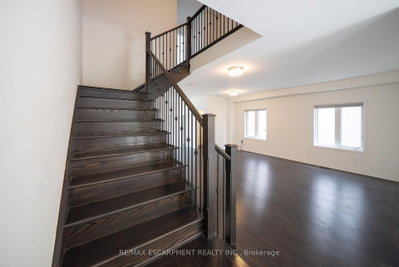 23 Stauffer Road — more photos