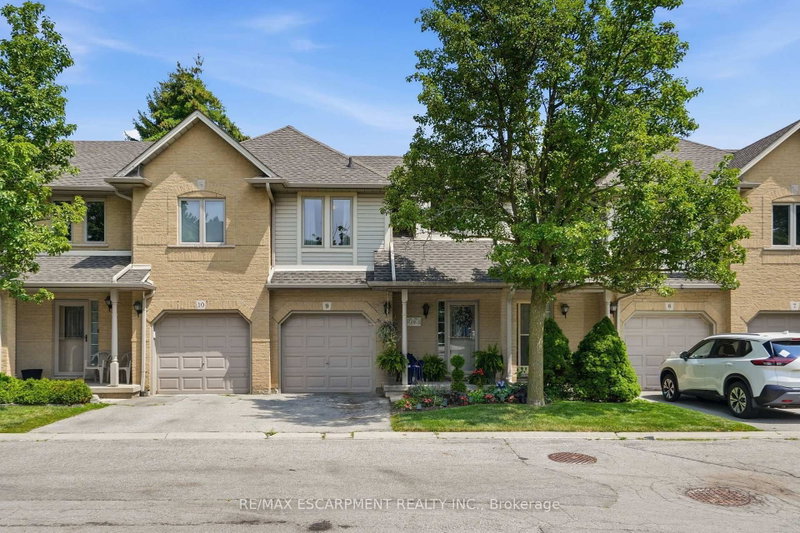 9 - 819 Upper Paradise Road