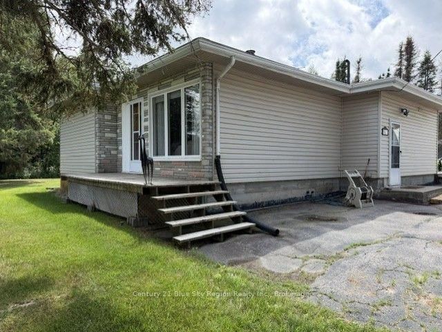 5377 Highway 11 N