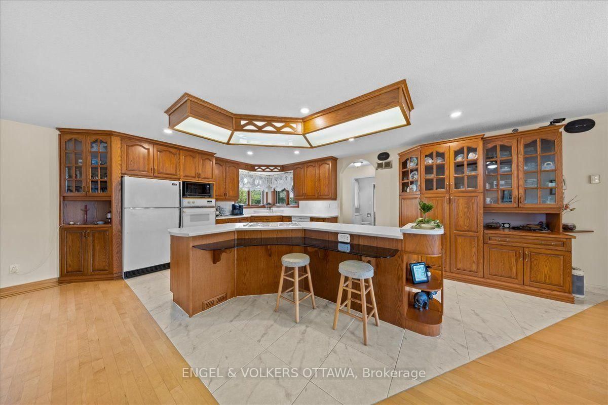 3805 Big Rideau Lake Road • Rideau Lakes, ON photo 10