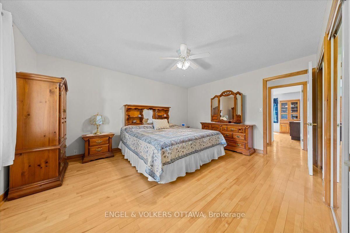 3805 Big Rideau Lake Road • Rideau Lakes, ON photo 18