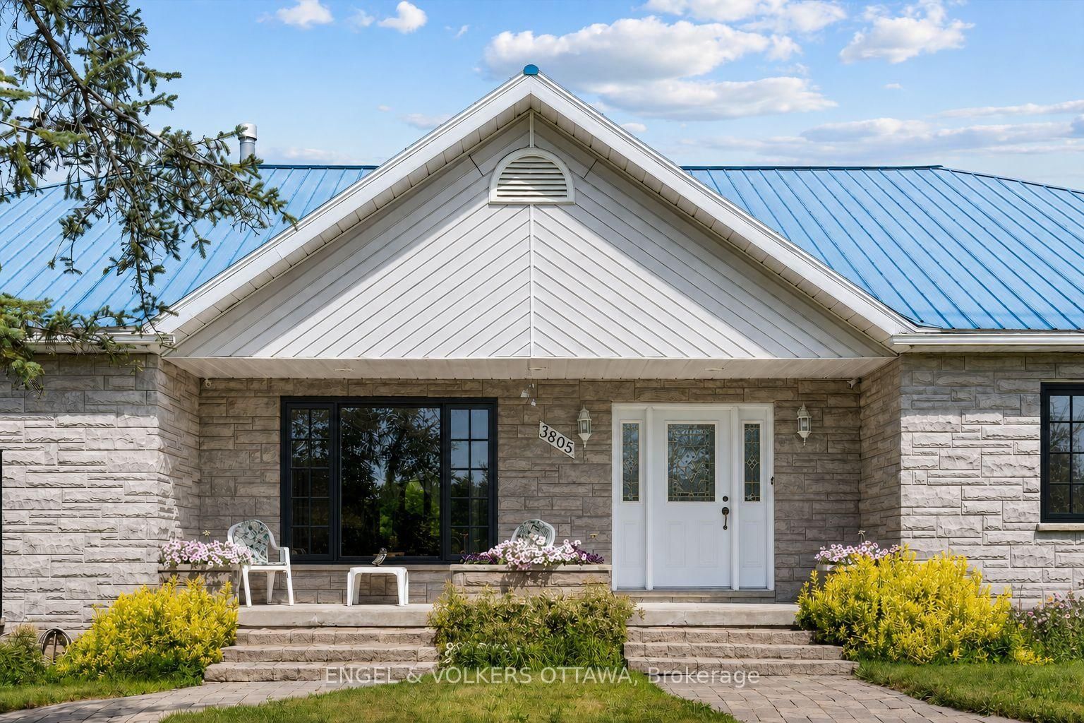 3805 Big Rideau Lake Road • Rideau Lakes, ON photo 2