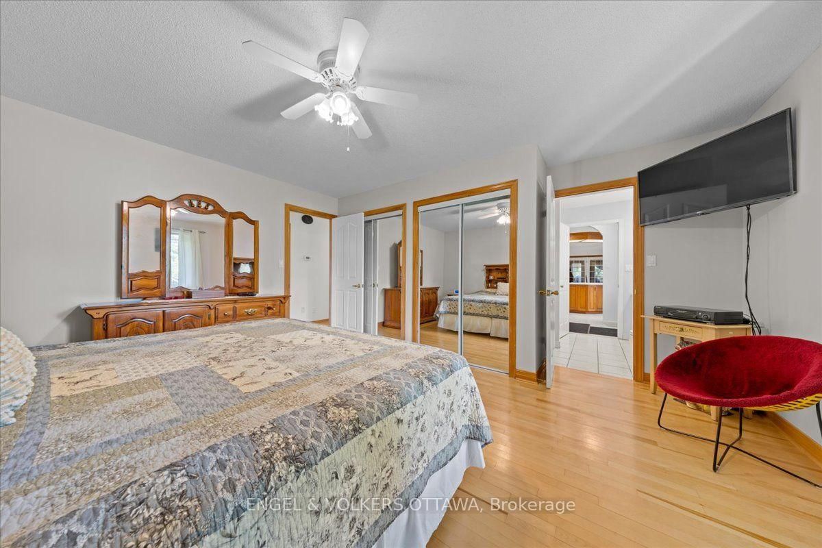 3805 Big Rideau Lake Road • Rideau Lakes, ON photo 20
