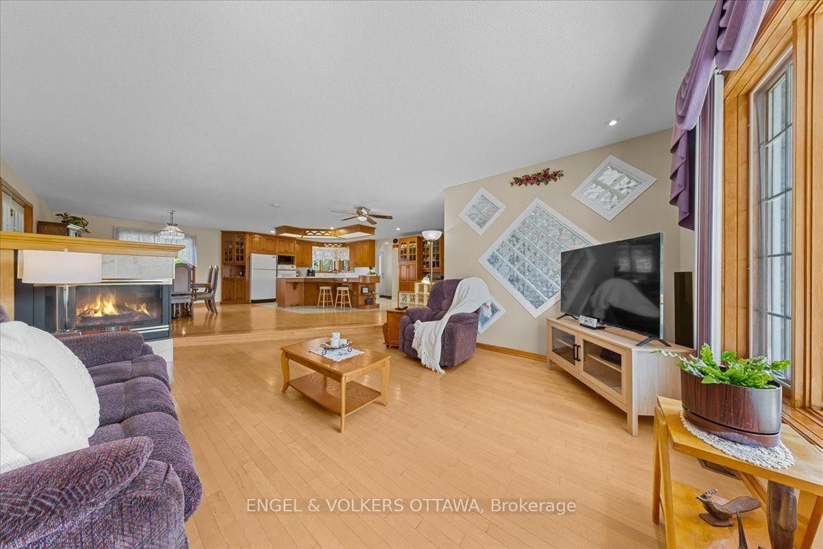 3805 Big Rideau Lake Road • Rideau Lakes, ON photo 5