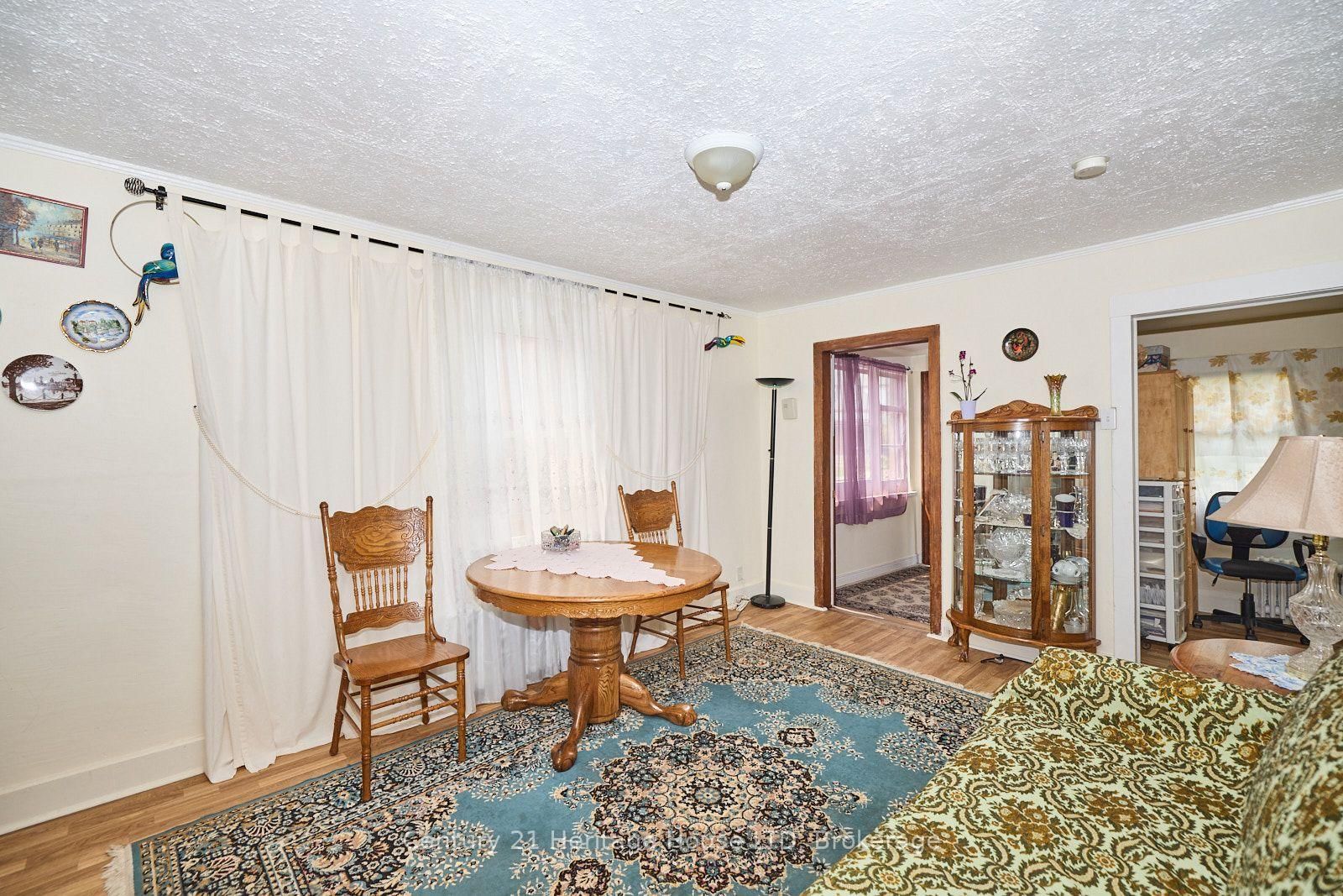 231 Dufferin Street • Fort Erie, ON photo 4