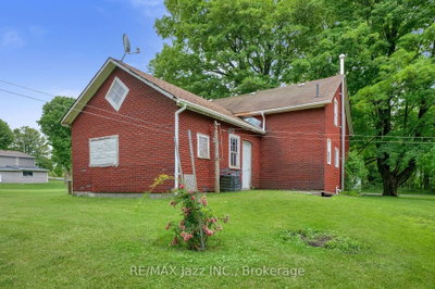 4164 7th Line — more photos