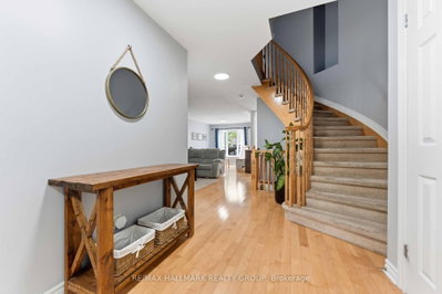 125 Montmorency Way — photo 3