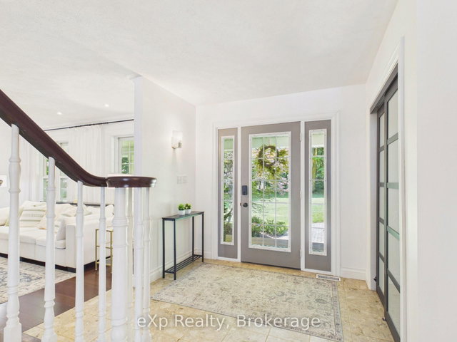 20 Highland Crescent