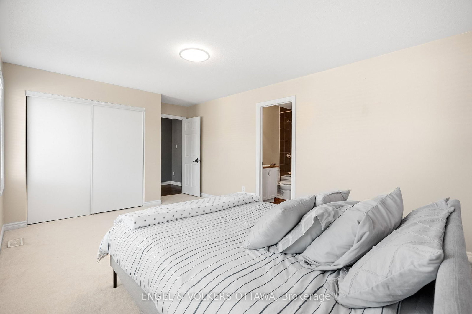 520 Brigatine Avenue • Ottawa, ON photo 21