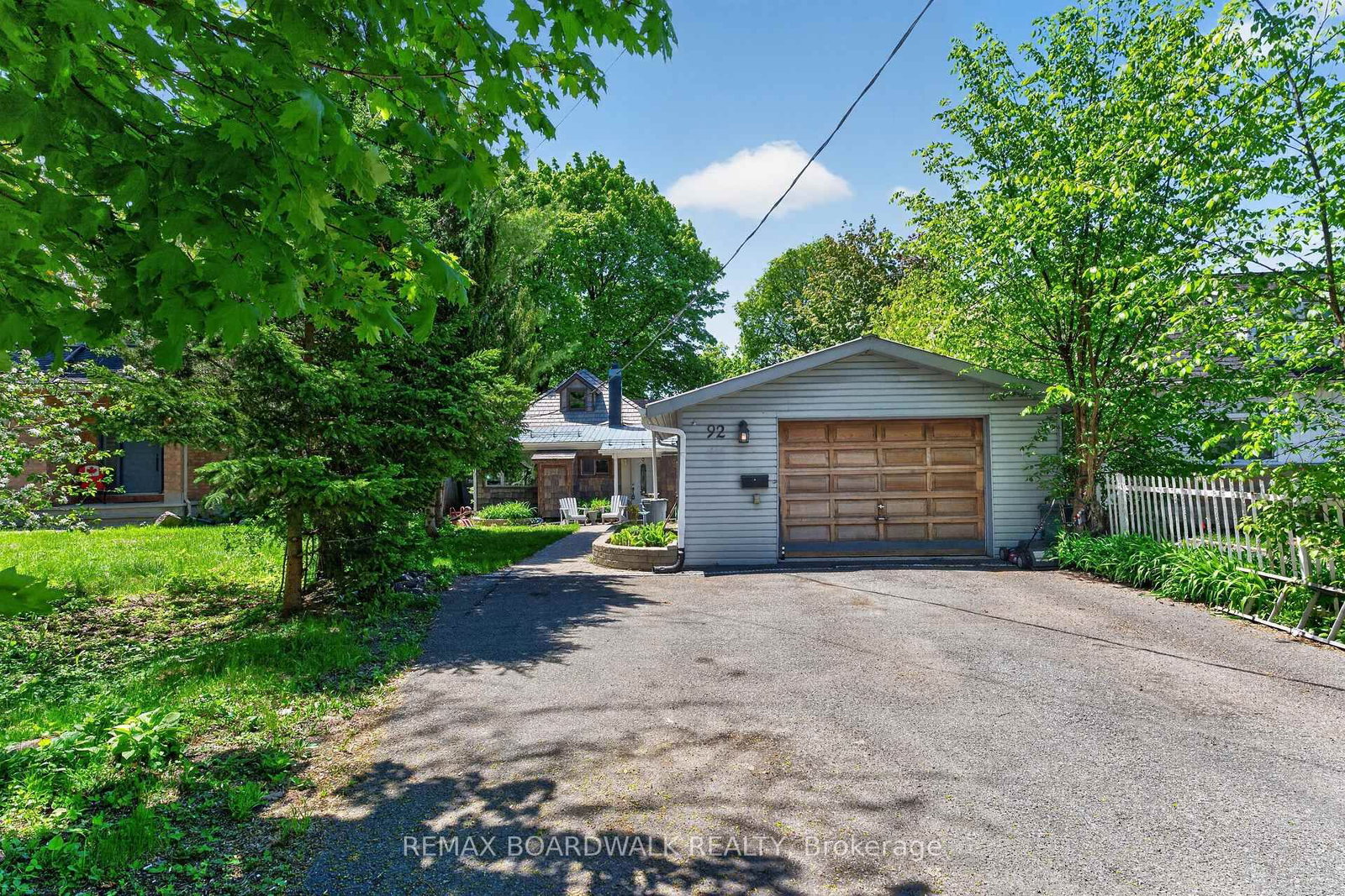 92 Orvigale Road • Ottawa, ON photo 12