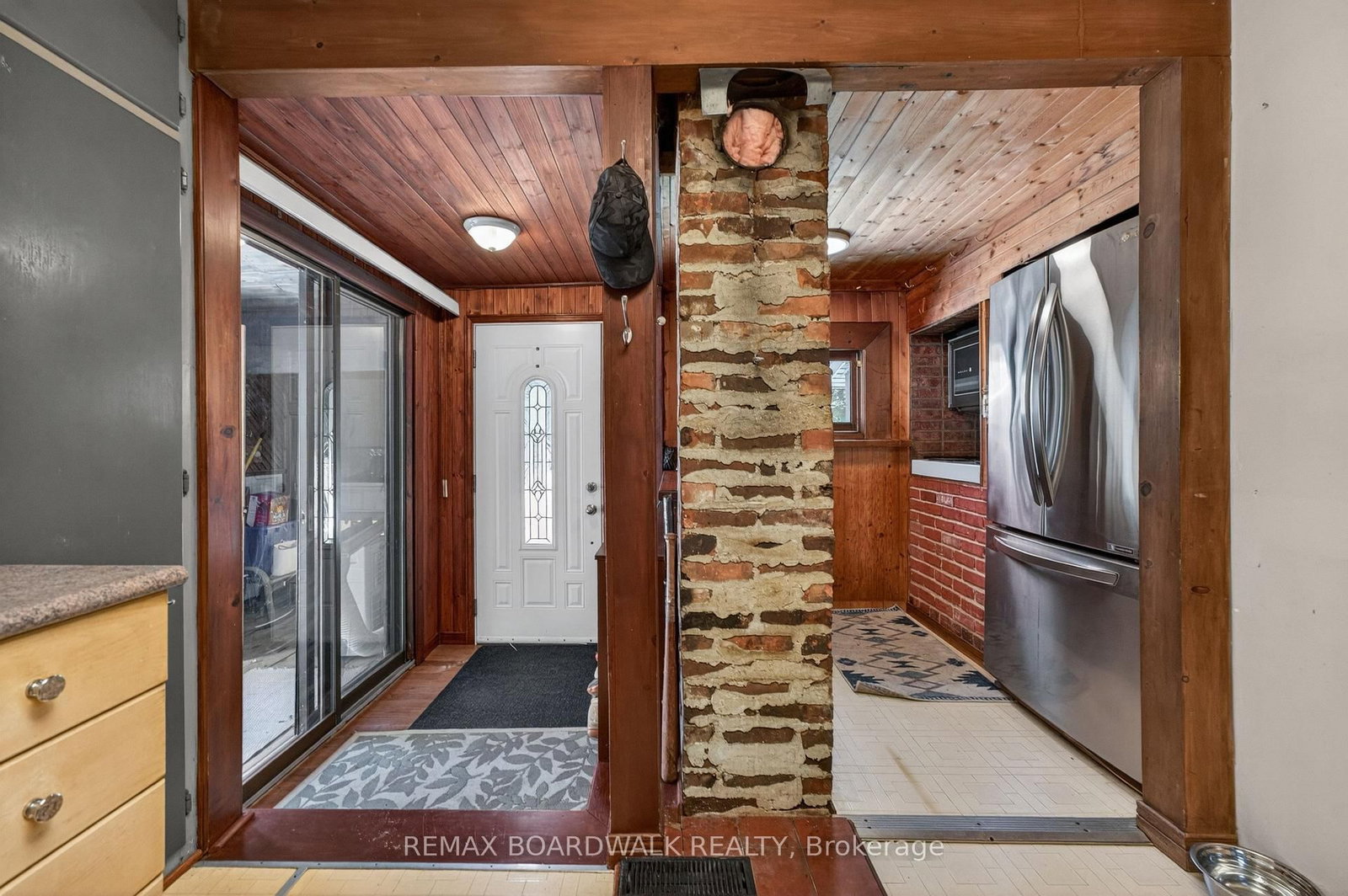 92 Orvigale Road • Ottawa, ON photo 17