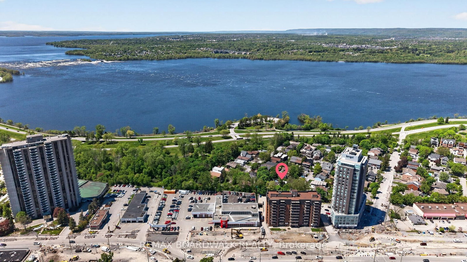 92 Orvigale Road • Ottawa, ON photo 8