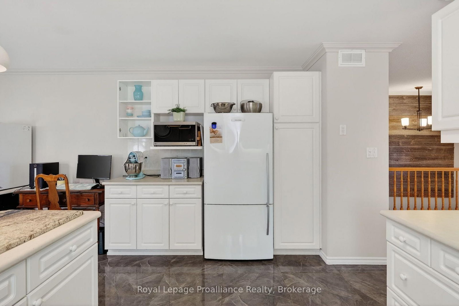 30 Heartwood Drive • Belleville, ON photo 14