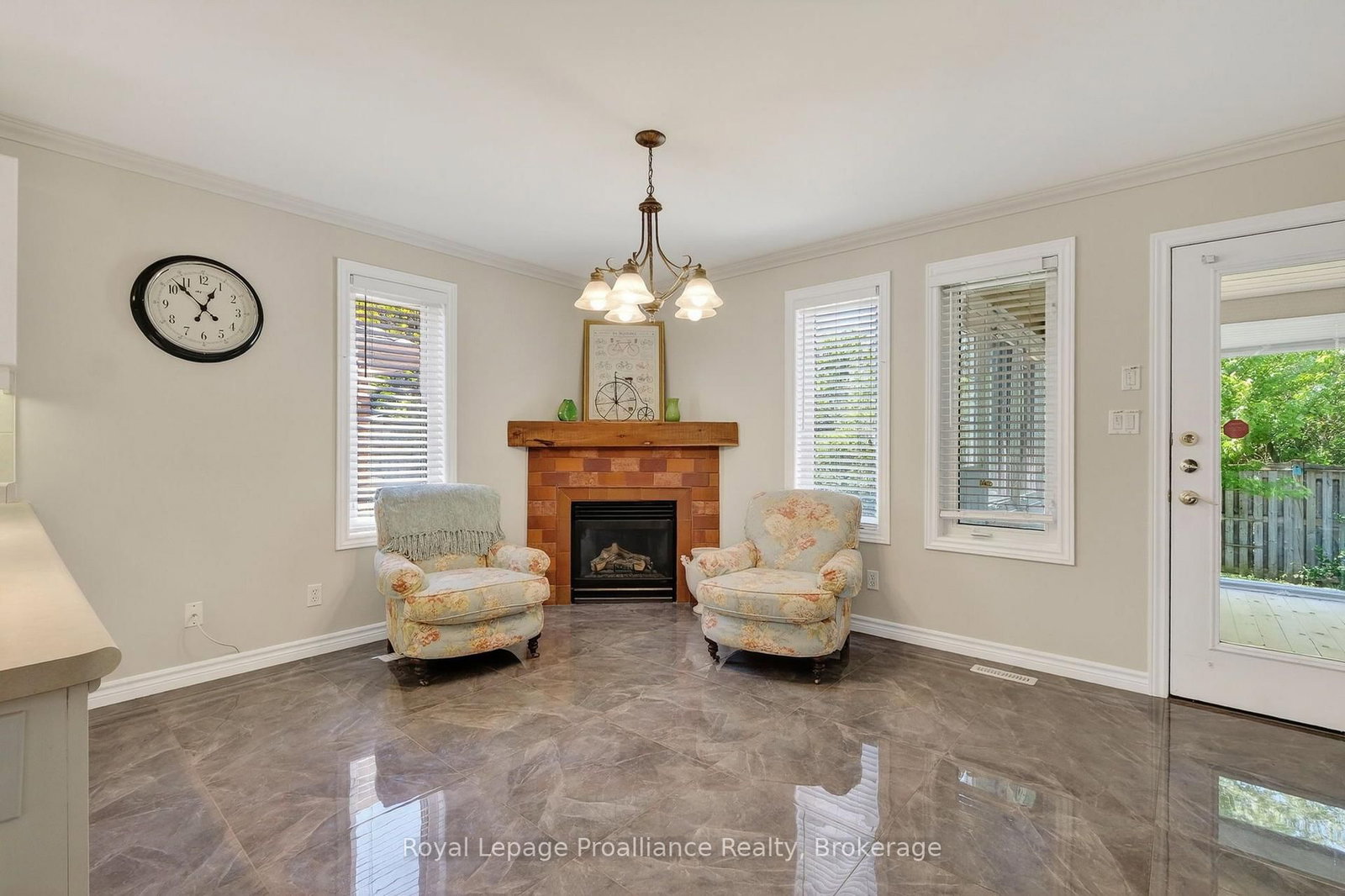 30 Heartwood Drive • Belleville, ON photo 16