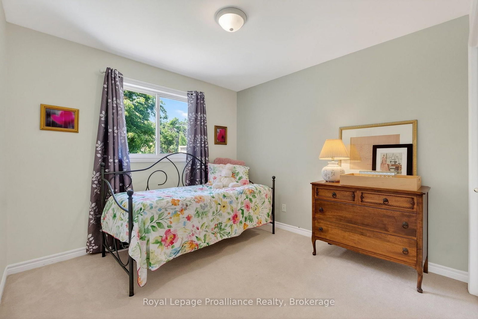 30 Heartwood Drive • Belleville, ON photo 24