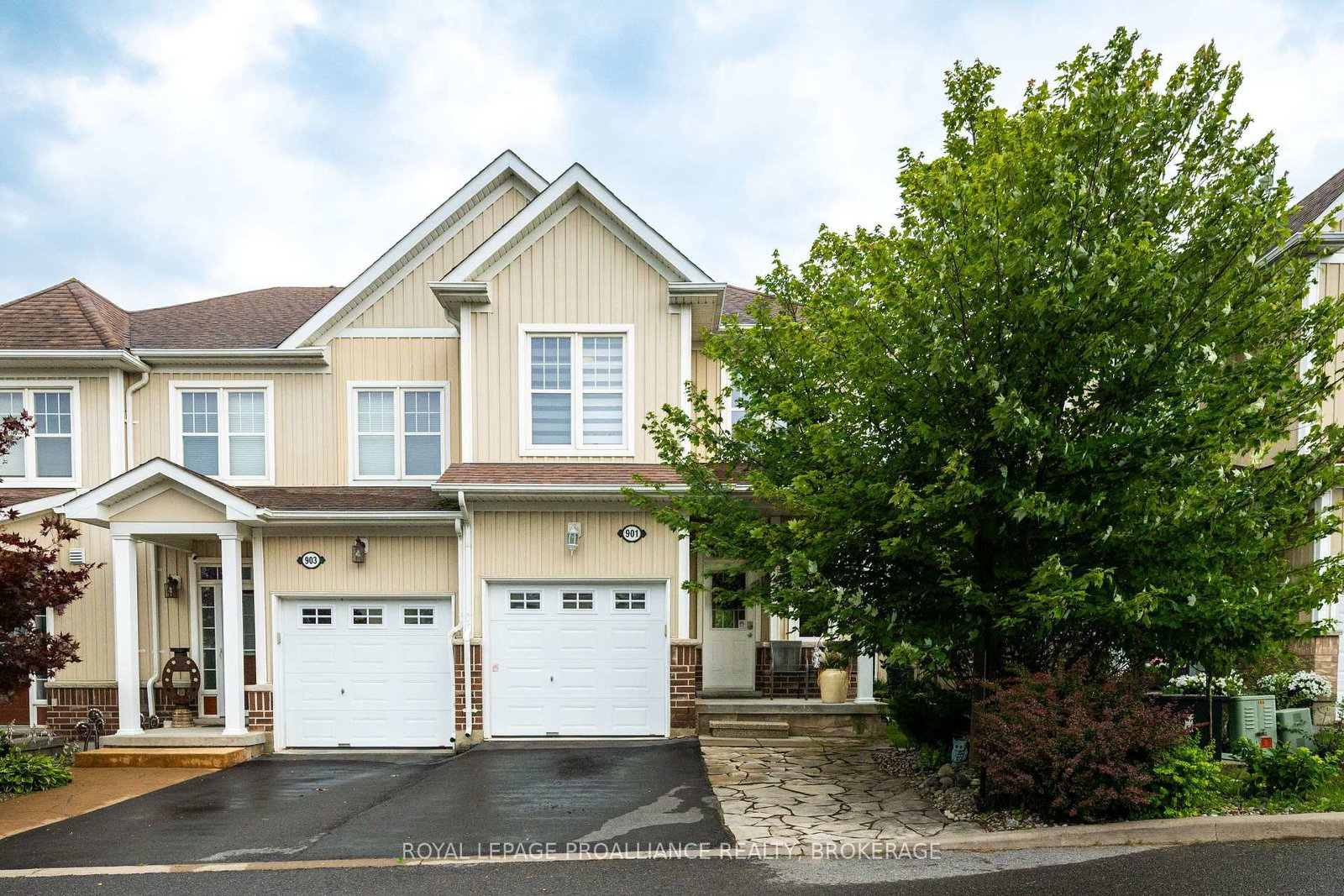 901 Ascot Lane • Kingston, ON photo 2
