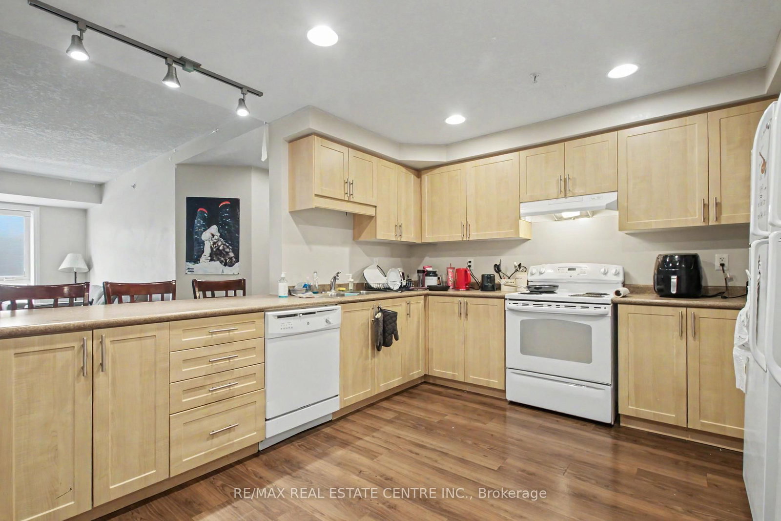 96 University Ave, Waterloo, view 19