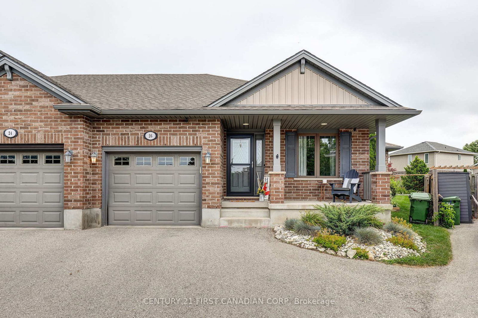 26 Cardinal Court, St. Thomas — photo 1