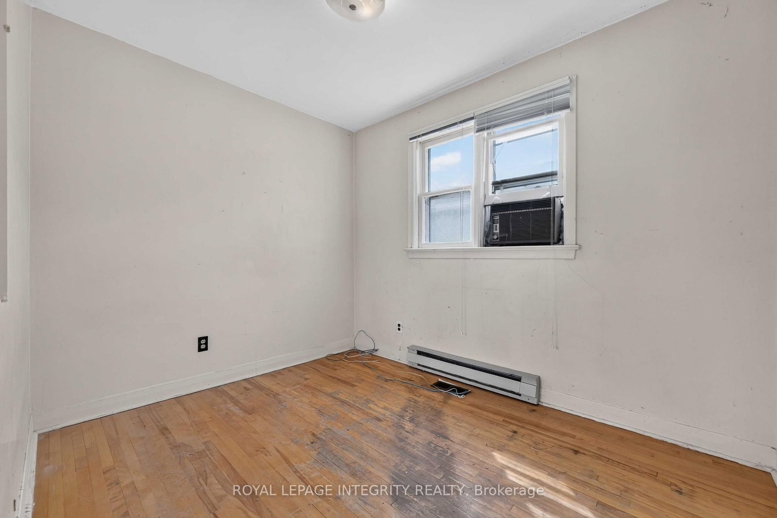 1274 Woodroffe Avenue • Ottawa, ON photo 14