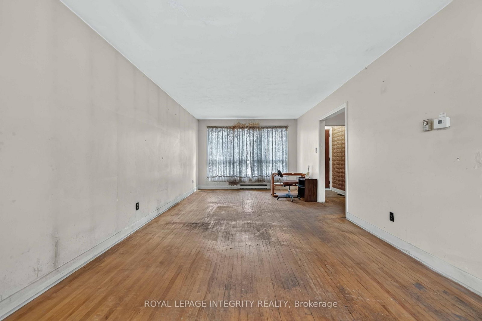 1274 Woodroffe Avenue • Ottawa, ON photo 6