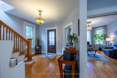 10 George Street — photo 2