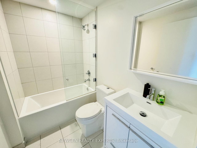 1220 - 212 King William Street