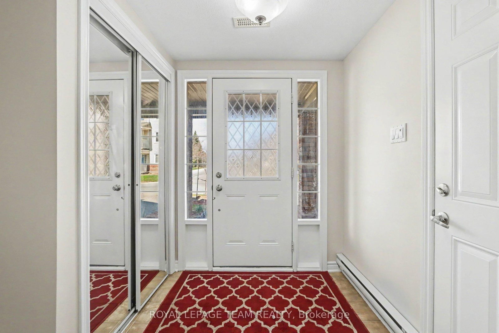 2100 Madrid Avenue • Ottawa, ON photo 4