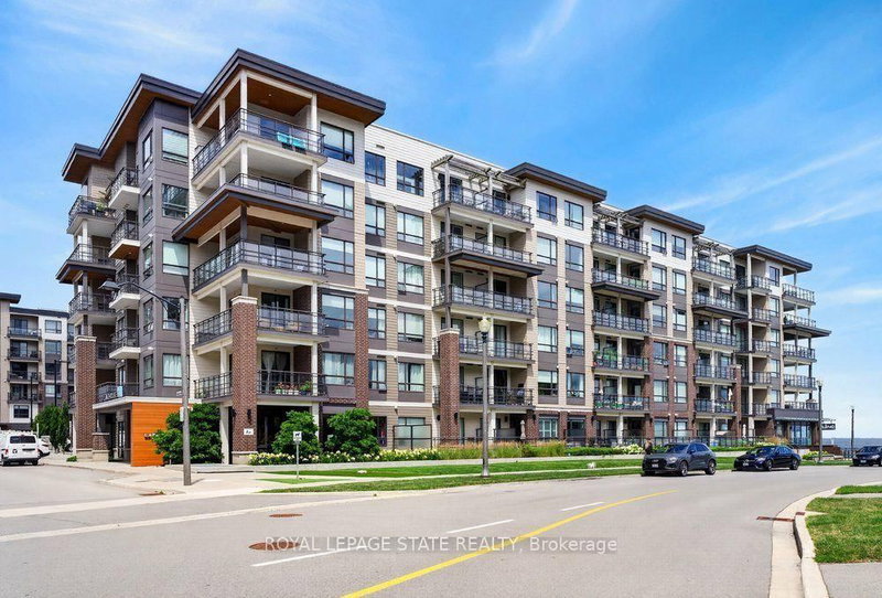 306 - 10 Esplanade Lane