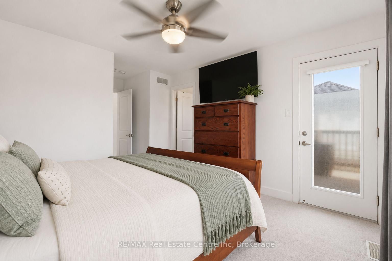 50 Ferris Circle • Guelph, ON photo 13