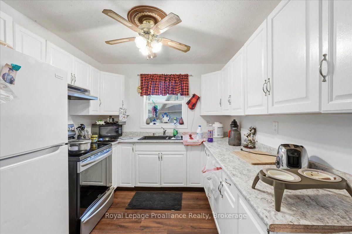 16 Graham Street • Belleville, ON photo 19