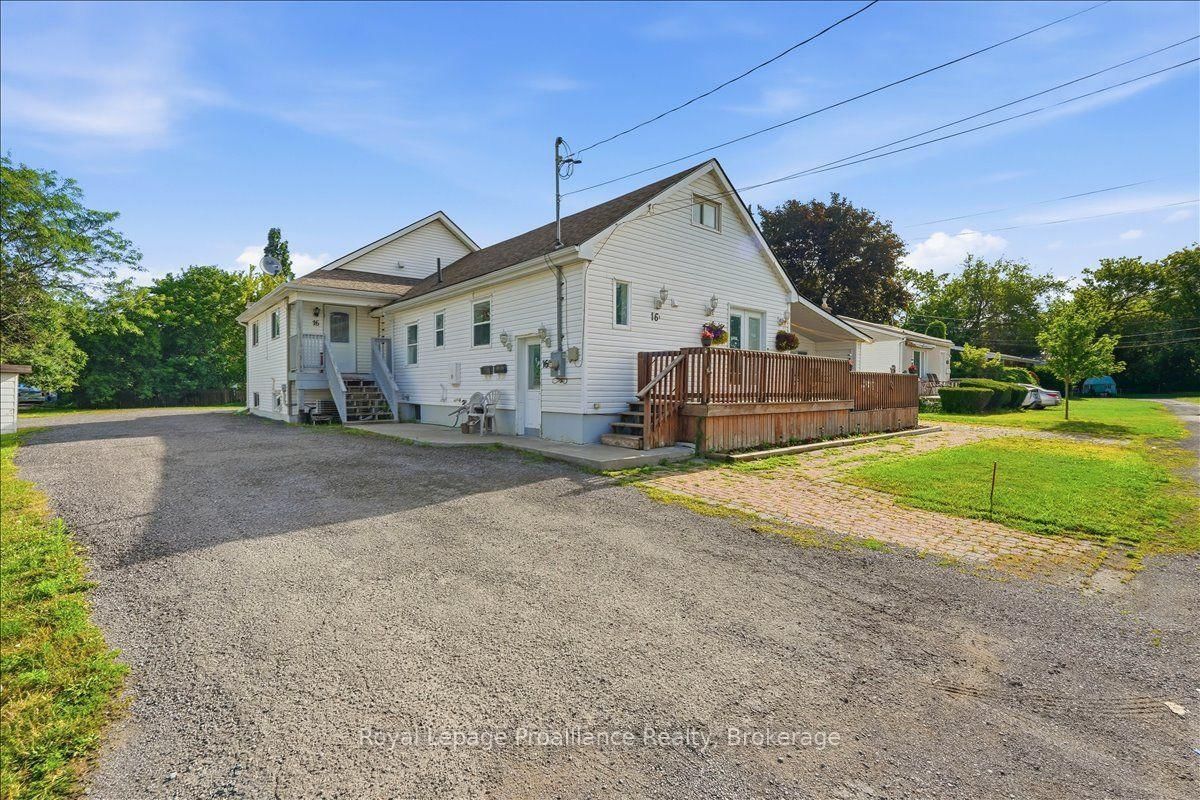 16 Graham Street • Belleville, ON photo 2