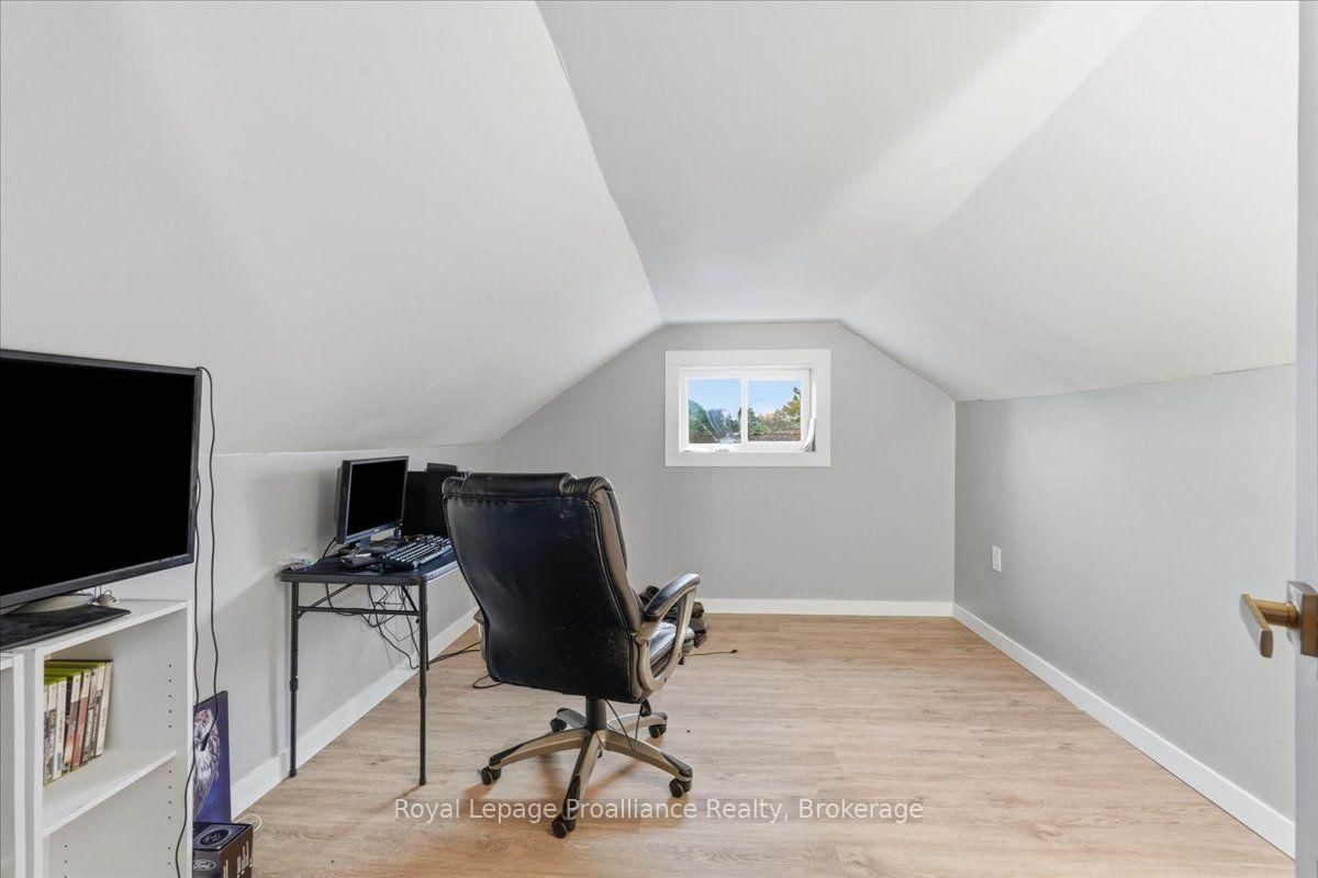 16 Graham Street • Belleville, ON photo 23