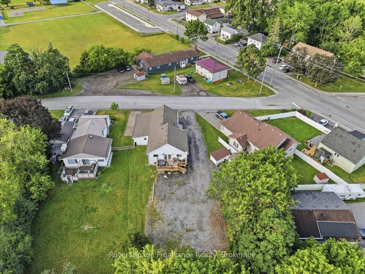 16 Graham Street • Belleville, ON photo 29