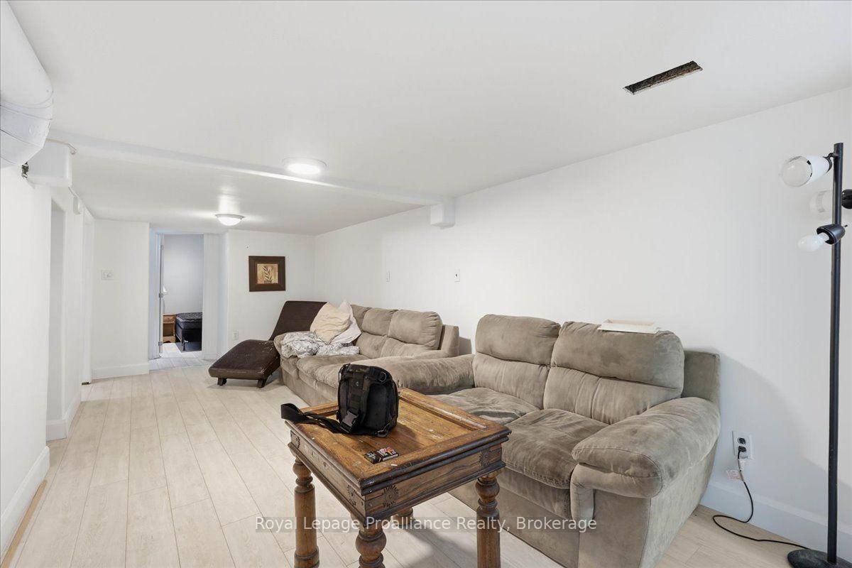 16 Graham Street • Belleville, ON photo 3