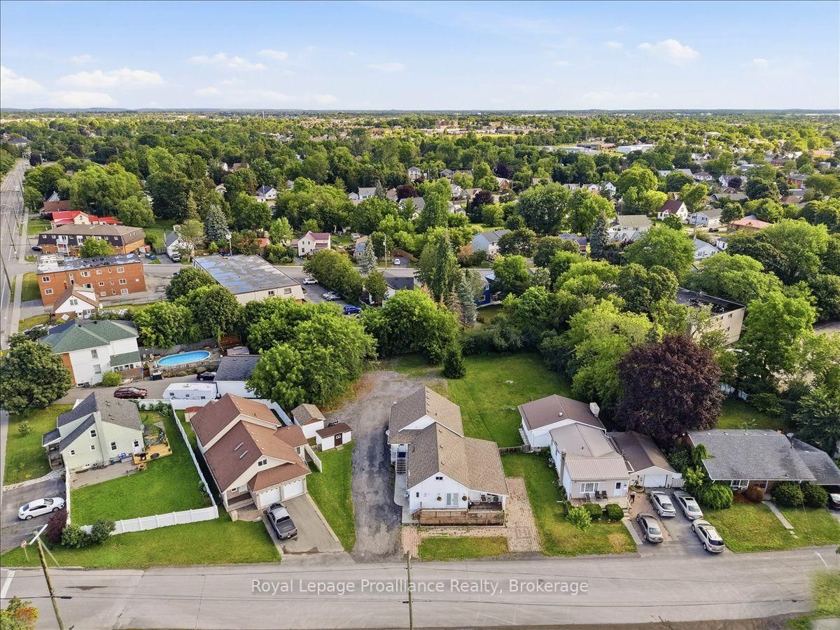 16 Graham Street • Belleville, ON photo 32