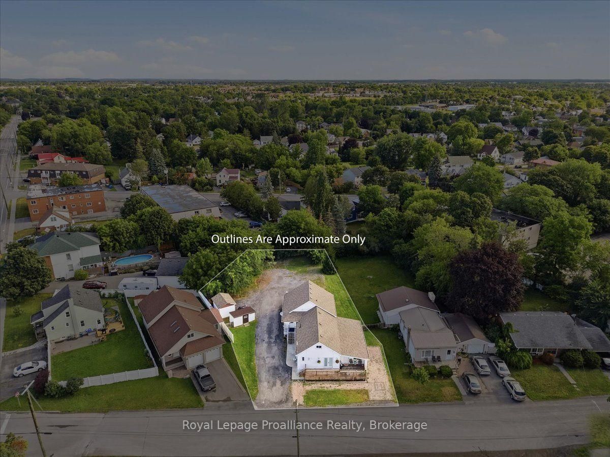 16 Graham Street • Belleville, ON photo 33