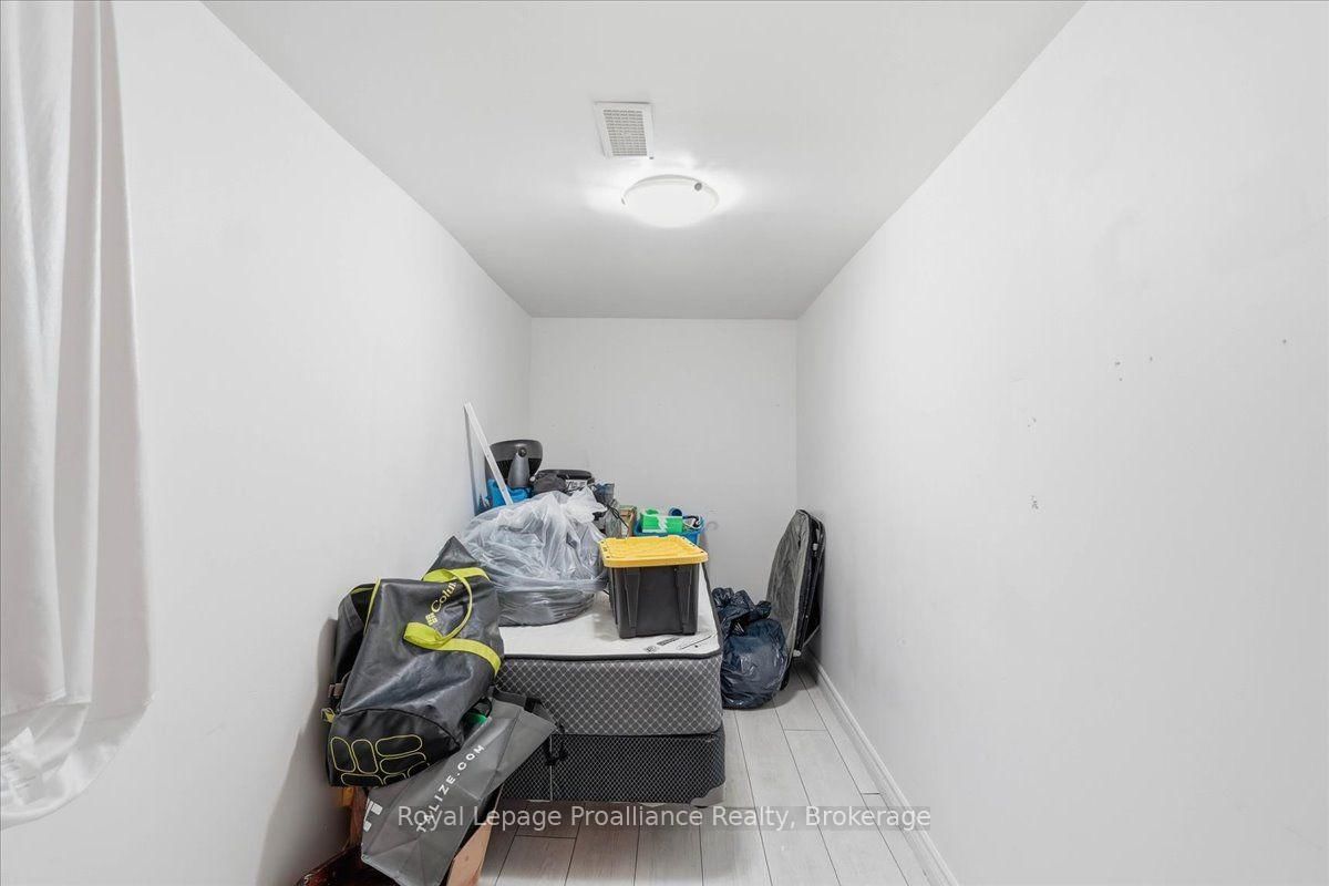 16 Graham Street • Belleville, ON photo 9