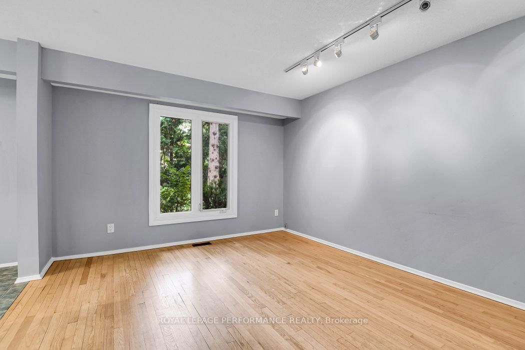 67 Ramsgate Private • Ottawa, ON photo 16