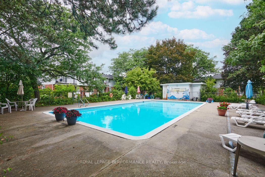 67 Ramsgate Private • Ottawa, ON photo 33