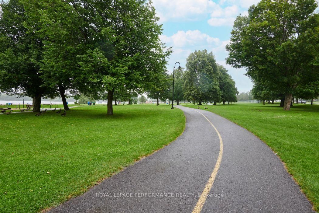 67 Ramsgate Private • Ottawa, ON photo 34