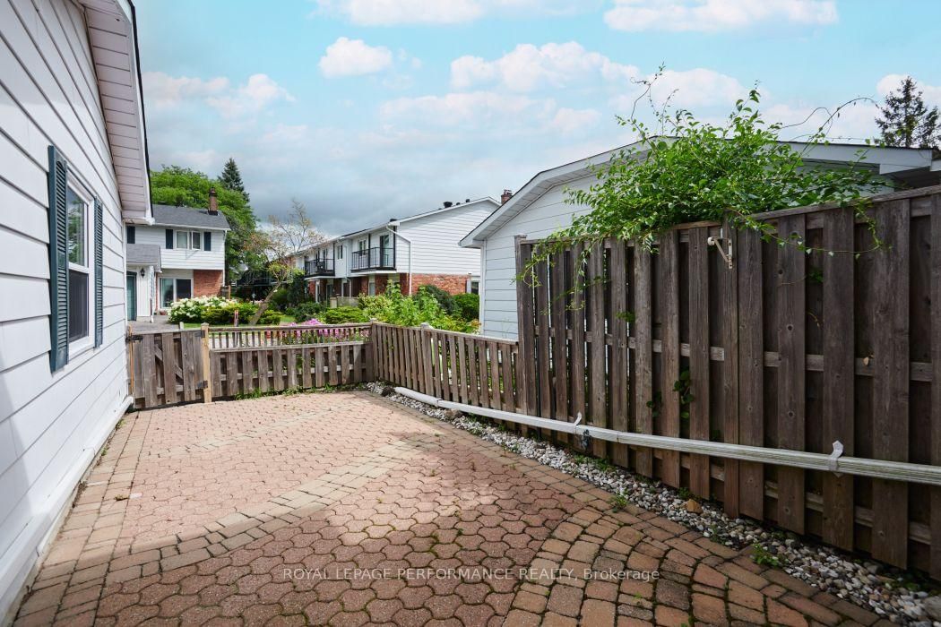 67 Ramsgate Private • Ottawa, ON photo 37