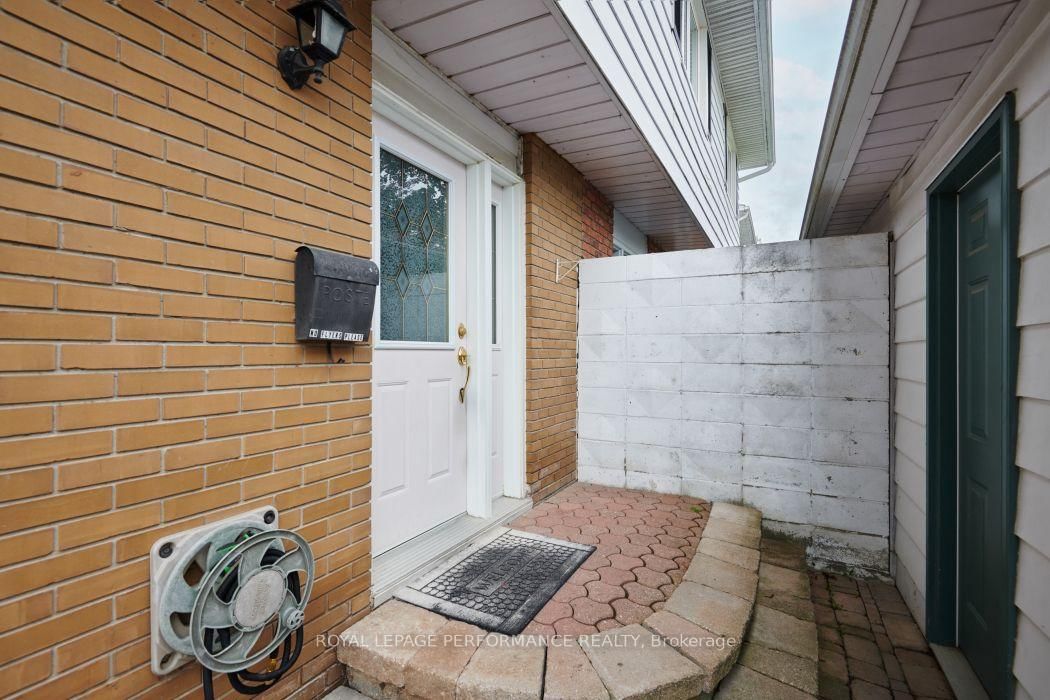 67 Ramsgate Private • Ottawa, ON photo 38