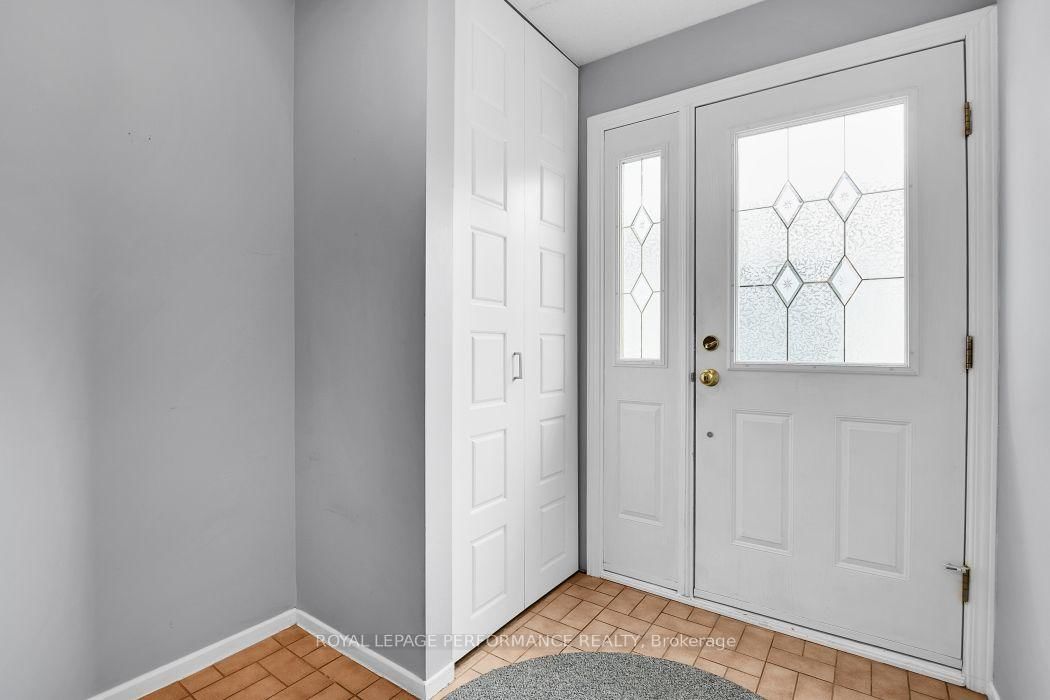 67 Ramsgate Private • Ottawa, ON photo 4